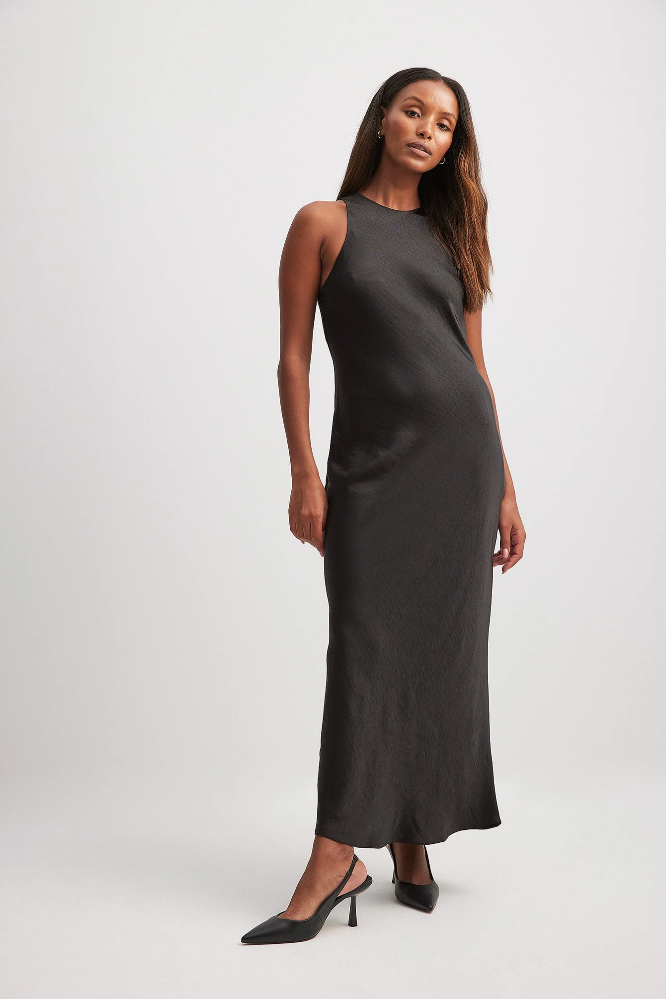 Satin-Slipkleid mit Schrägschnitt