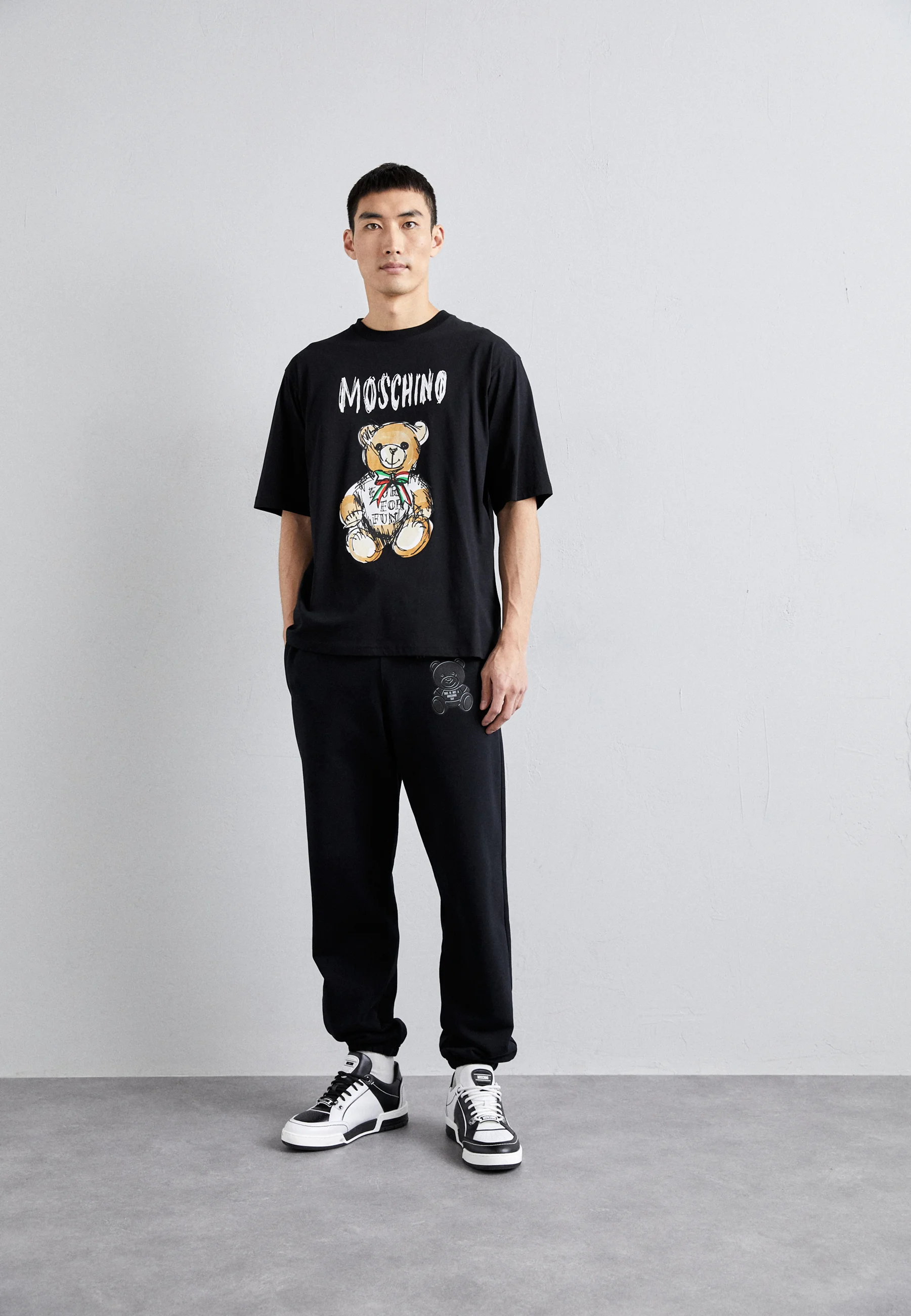 Camiseta MOSCHINO con estampado