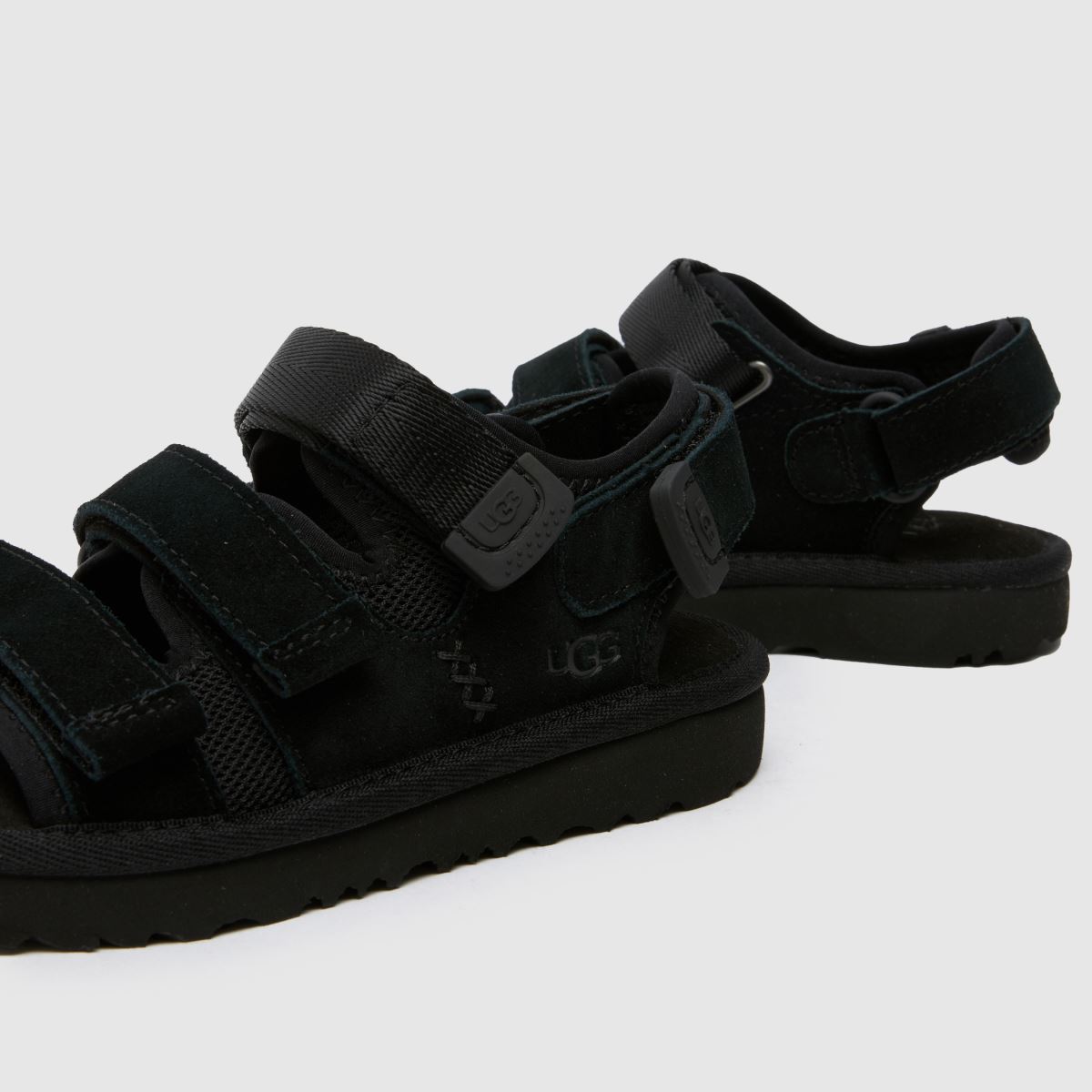 UGG svarta Goldencoast juniorsandaler med flera remmar
