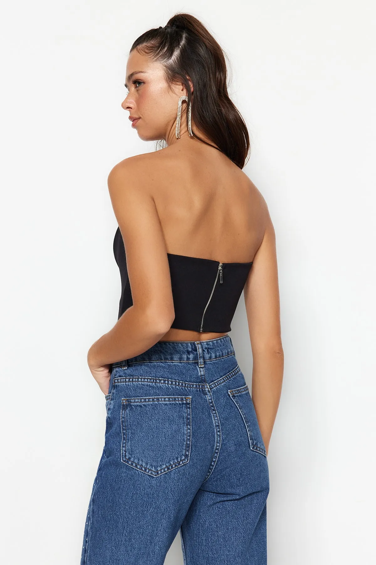 Trendyol Collection  Schwarzes gewebtes Bustier TPRSS23BS00122