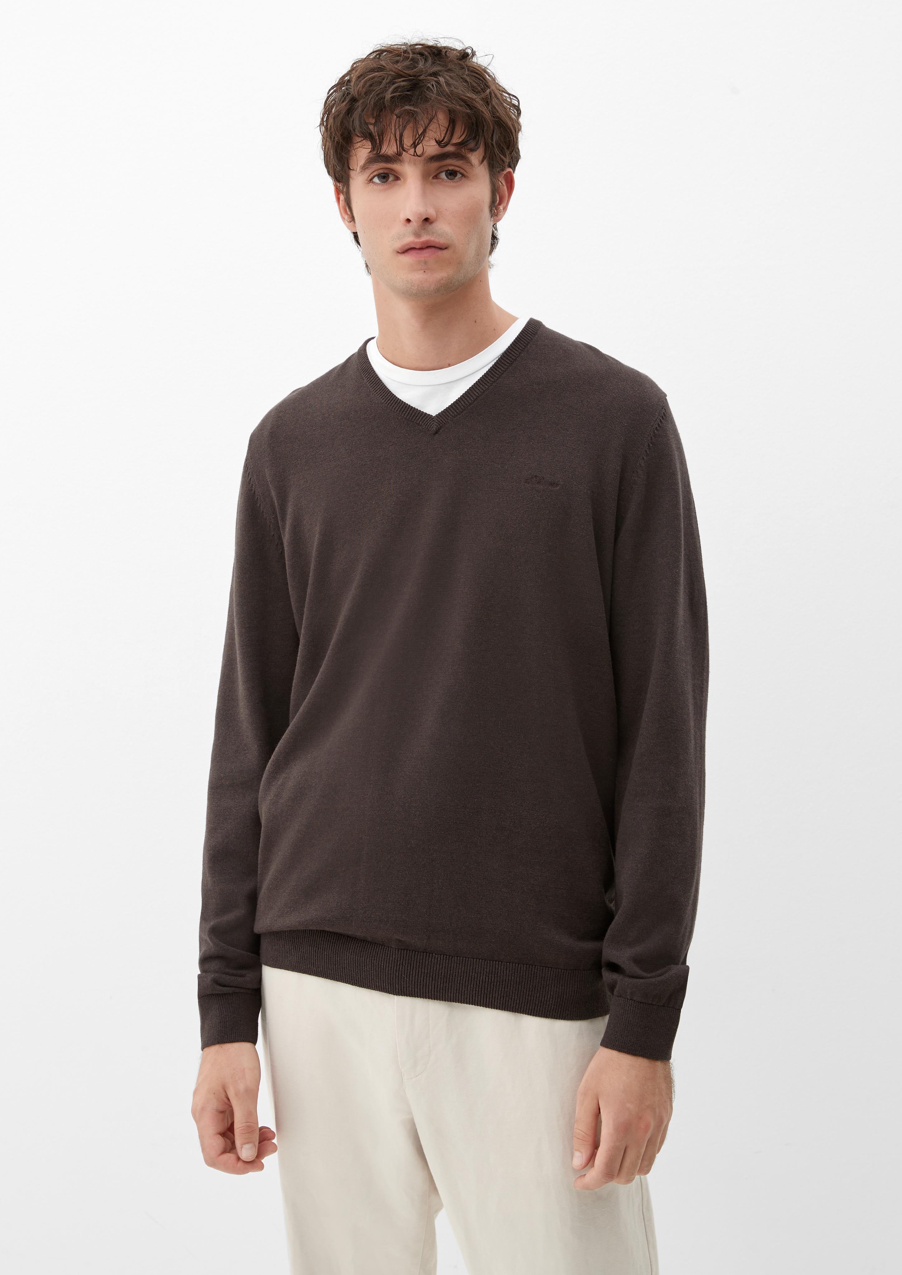 Feinstrickpulli mit V-Ausschnitt  03.899.61.7623-88W0
