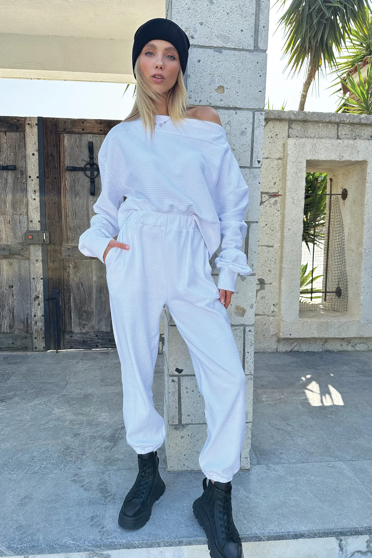 Trend Alaçatı Stili  Weiße Damen-Jogginghose mit doppelter Tasche und elastischem Bund und Beinen, ALC-X10877