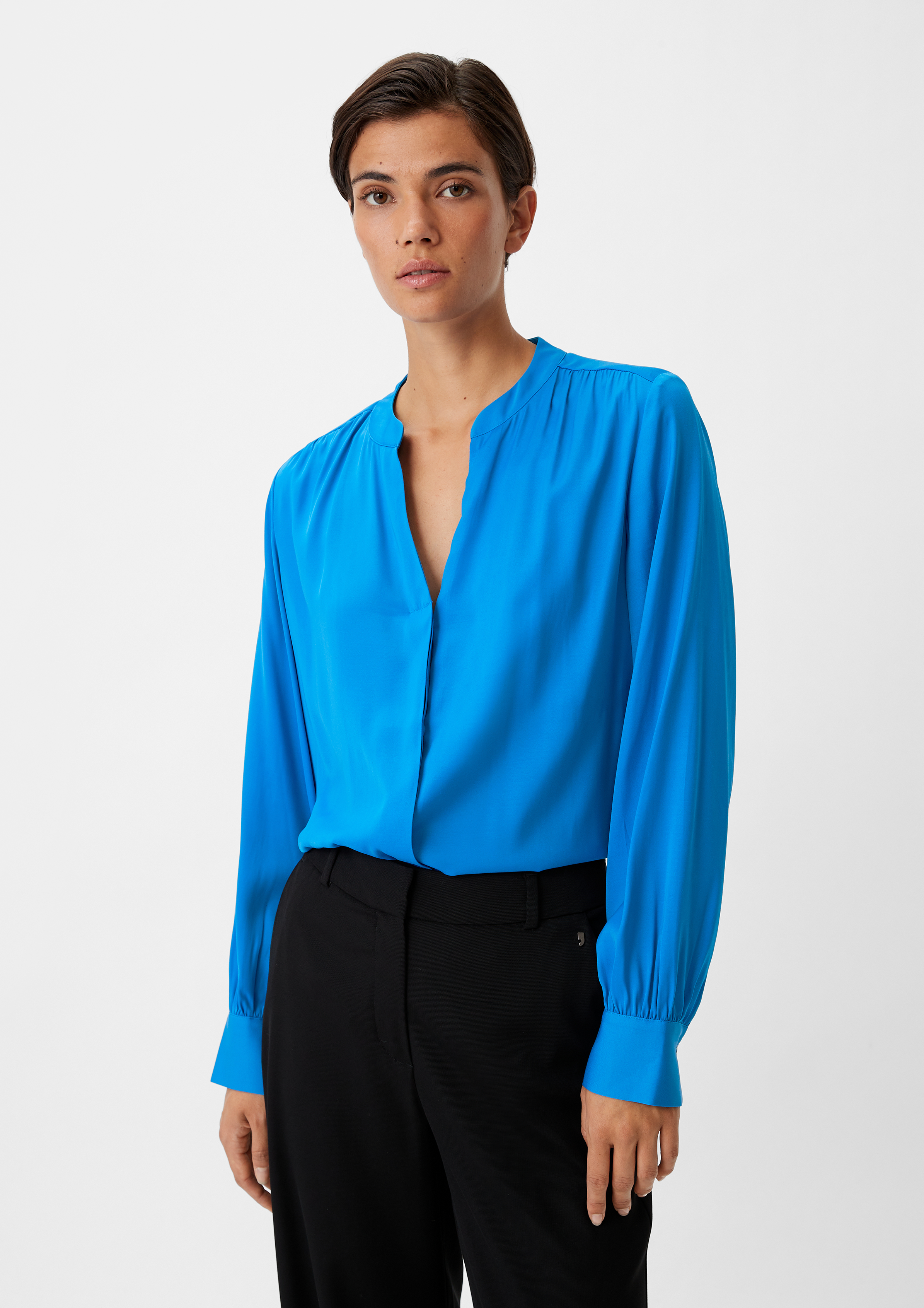 Satinbluse aus Viskosemix - royalblau