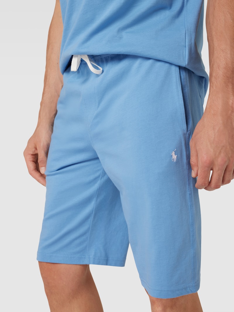 Slim Fit Sweatshorts mit Label-Stitching Modell 'LIQUID' in hellblau