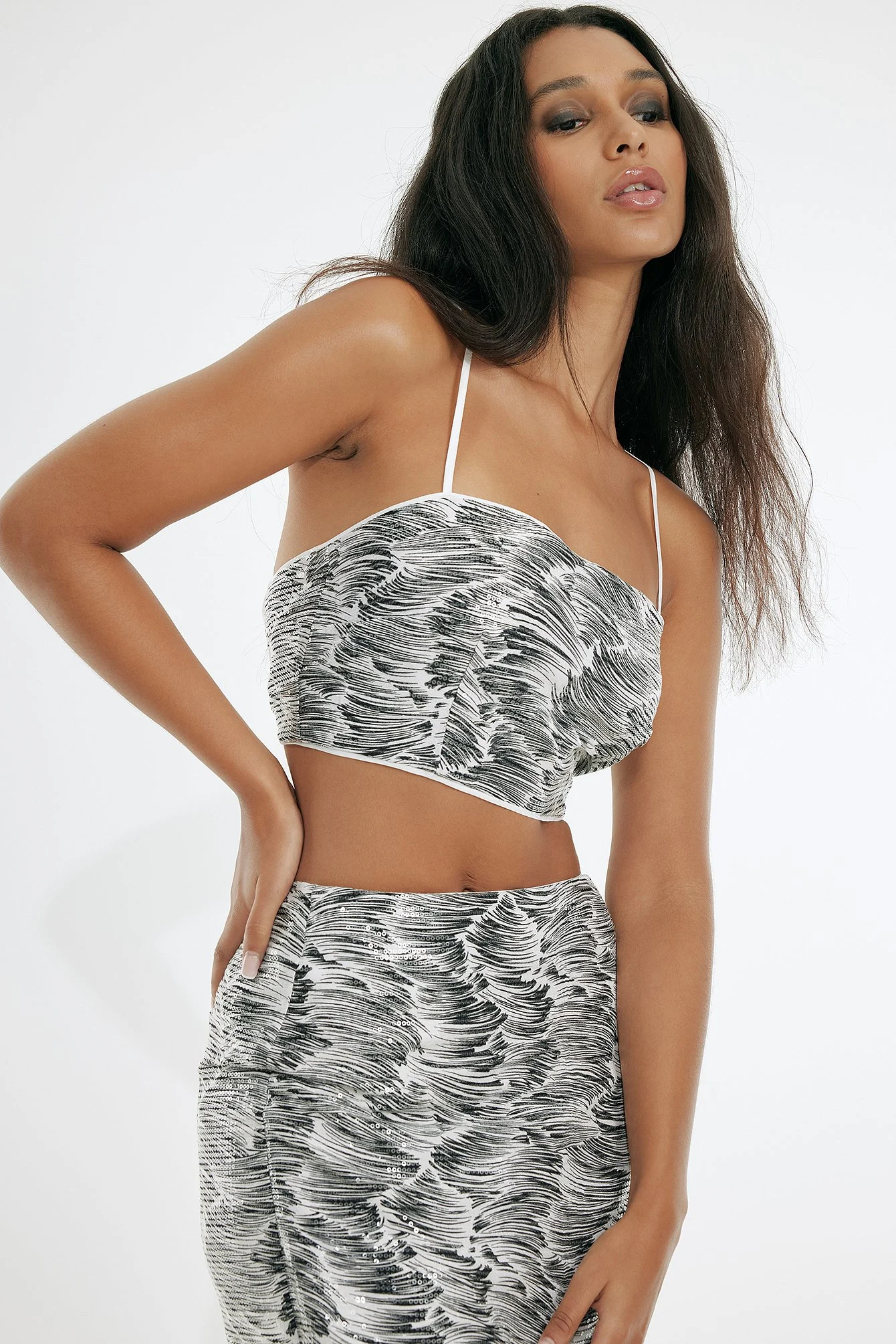 Cropped Pailletten-Top mit bedrucktem Detail
