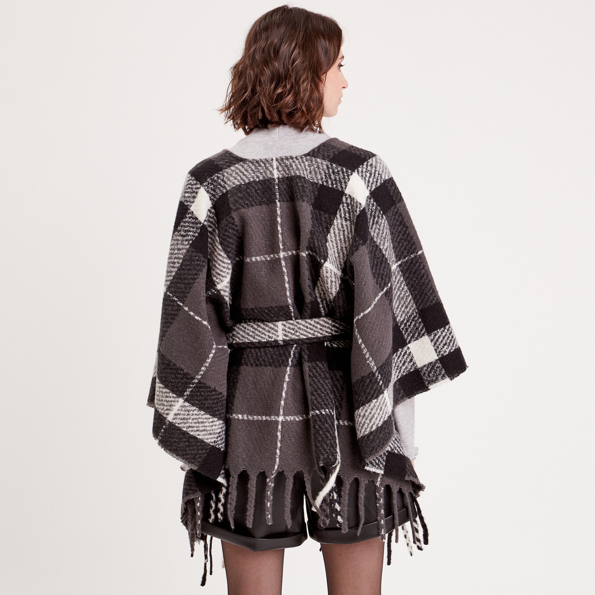 Poncho noué avec franges noir femme | Cache Cache