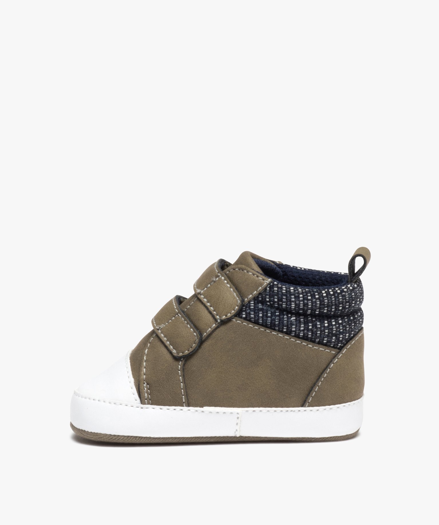 Chaussons de naissance bébé Garçon unis style baskets kaki | GEMO