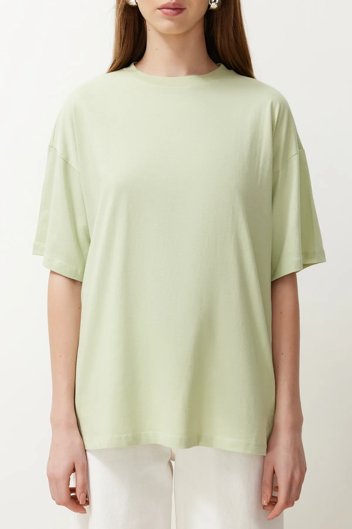 Trendyol Collection  Mintfarbenes, übergroßes/weites Strick-T-Shirt mit Rundhalsausschnitt aus 100 % Baumwolle TWOSS20TS0134