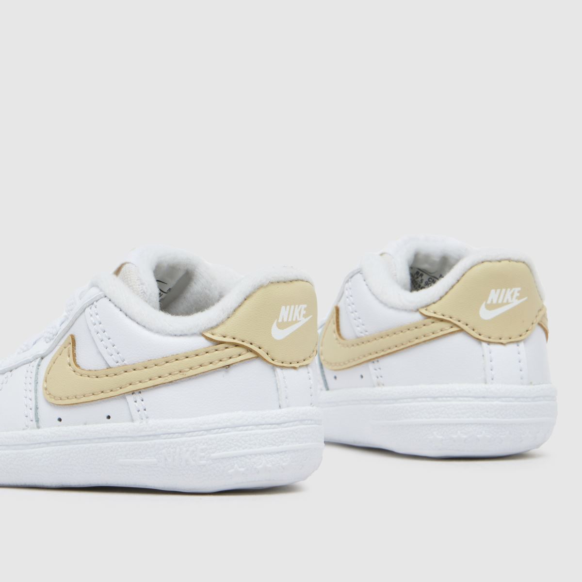 Nike fehér és zöld Air Force 1 babacipő