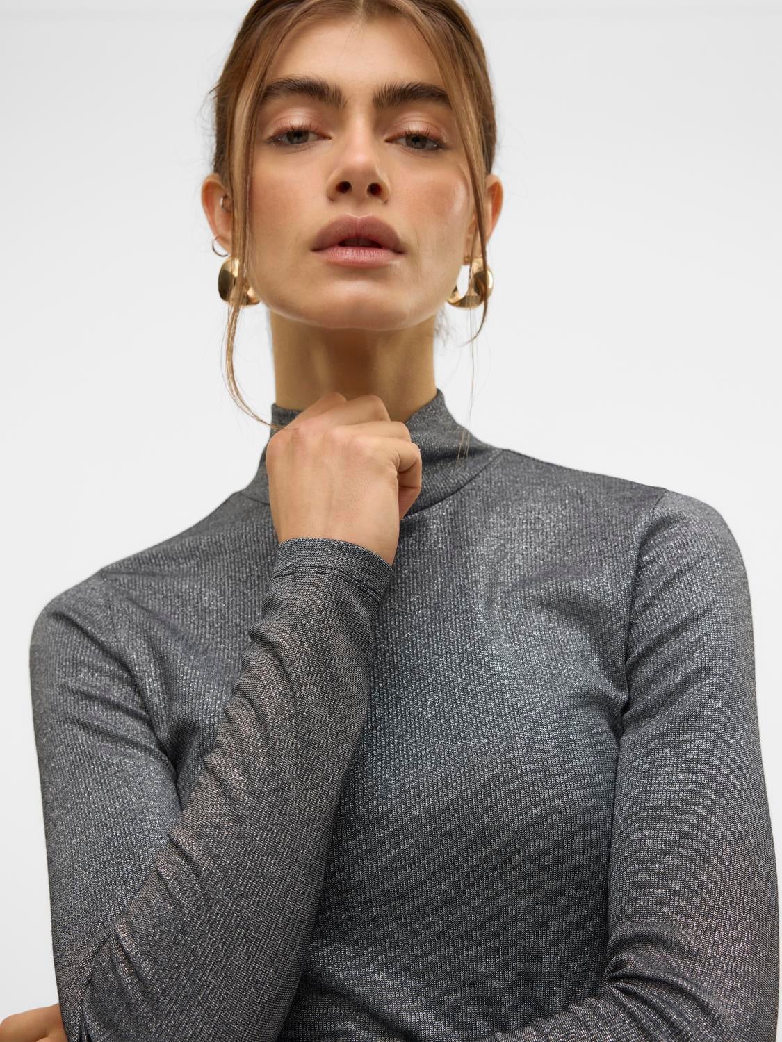 VMNICHOLLE Top