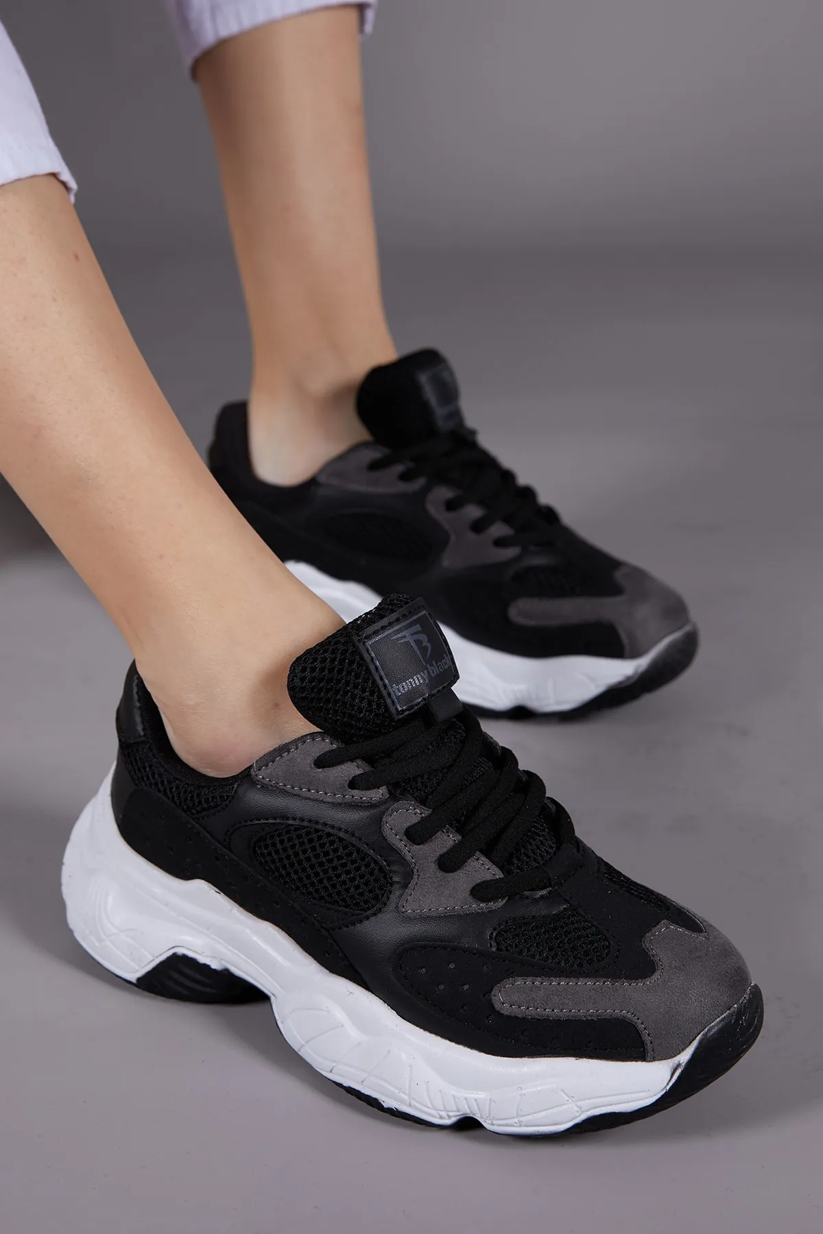 Tonny Black  Damen Schwarz Weiß Sportschuhe Tb284