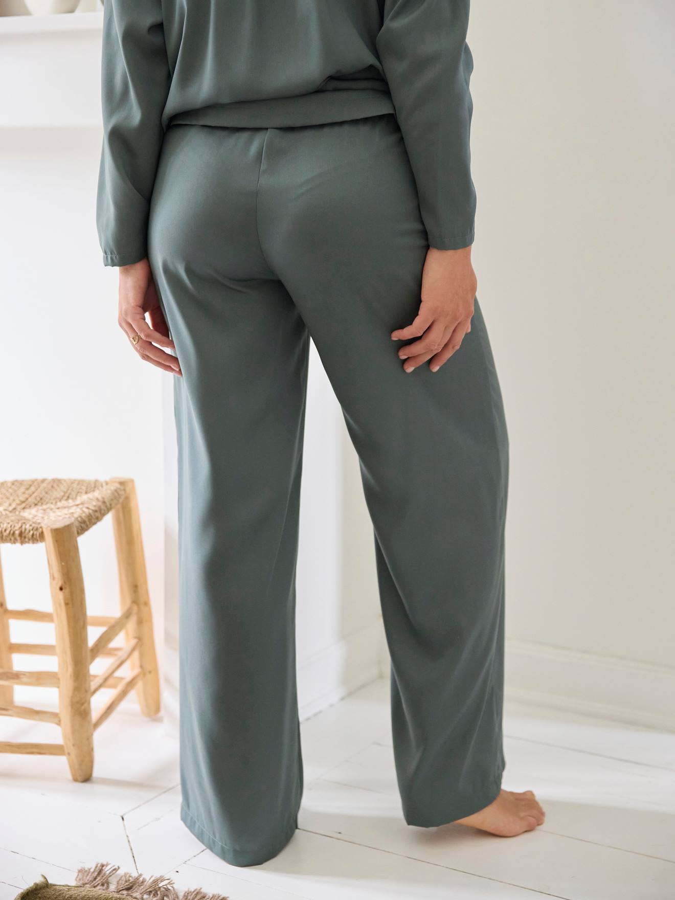 Ensemble 2 pièces pyjama satin grossesse et allaitement gris ardoise