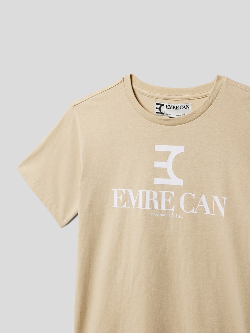 T-Shirt mit Rundhalsausschnitt Modell 'HEMRE' in offwhite