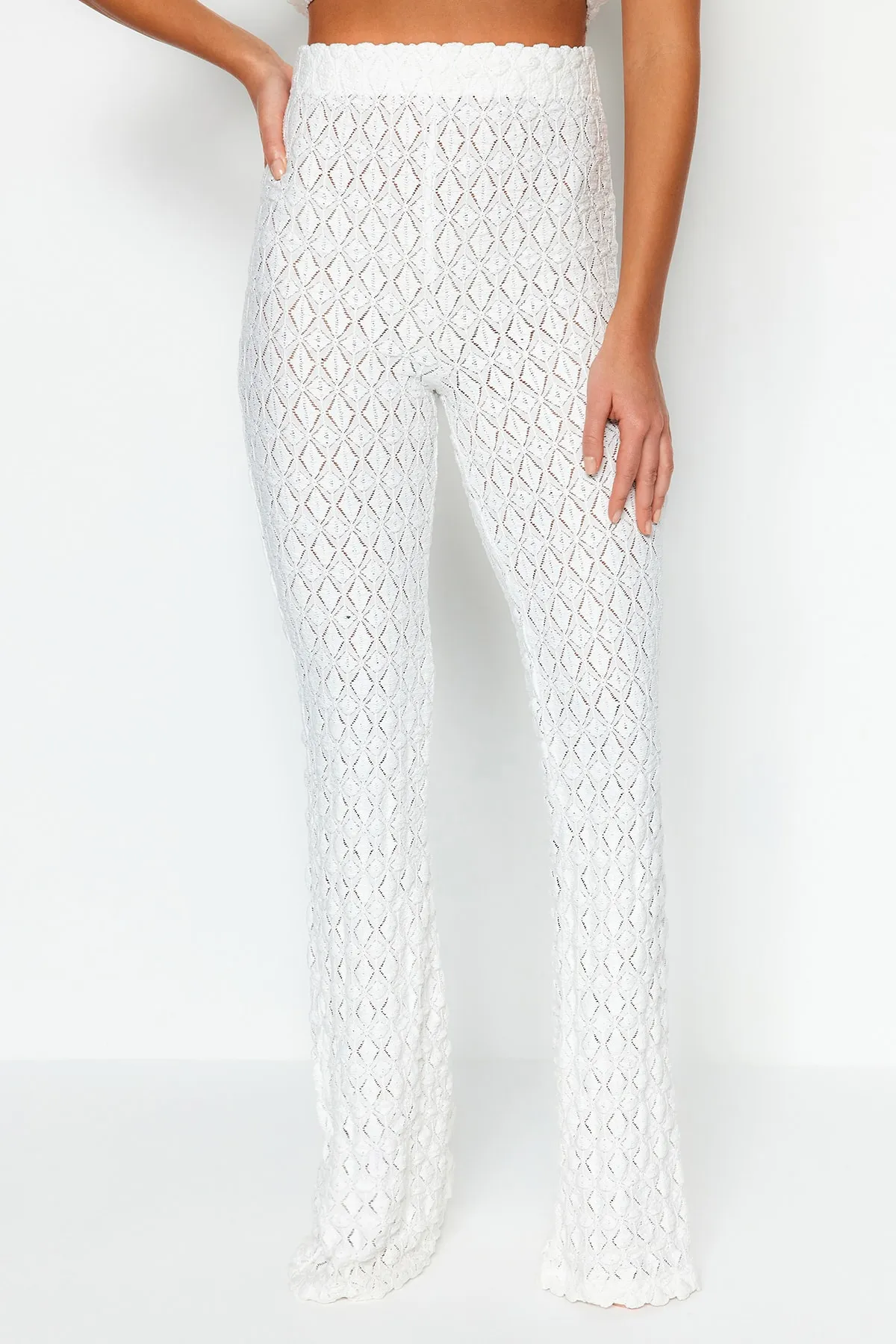Trendyol Collection  Ecru-Strickhose TBESS23PL00005
