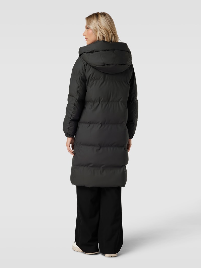 Steppmantel mit Kapuze Modell 'NOE' in schwarz