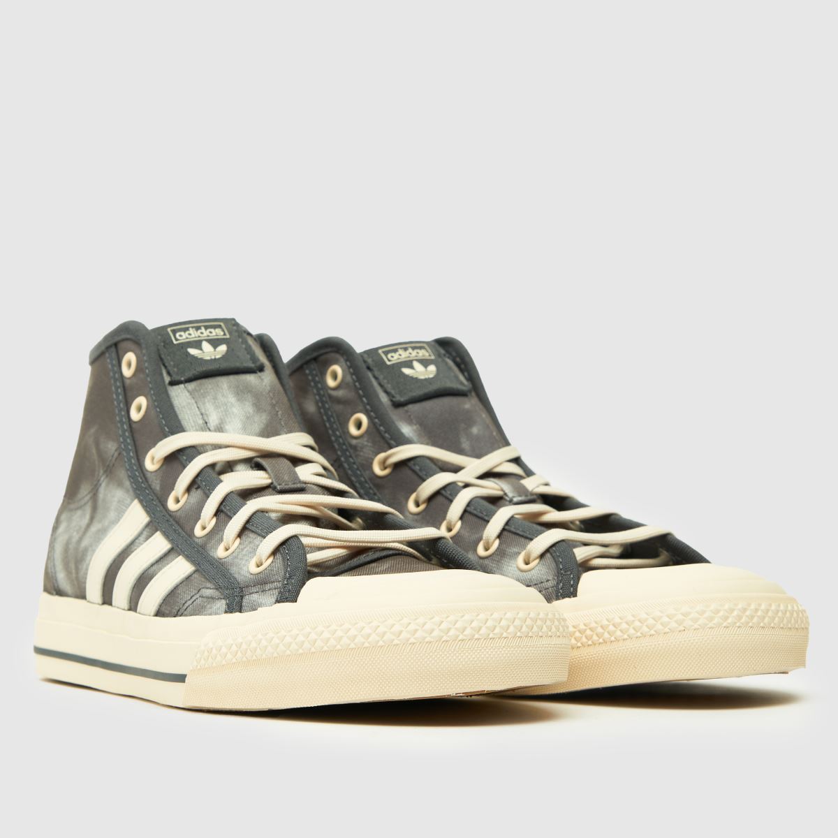 adidas ljusgrå Nizza Hi Youth-träningsskor