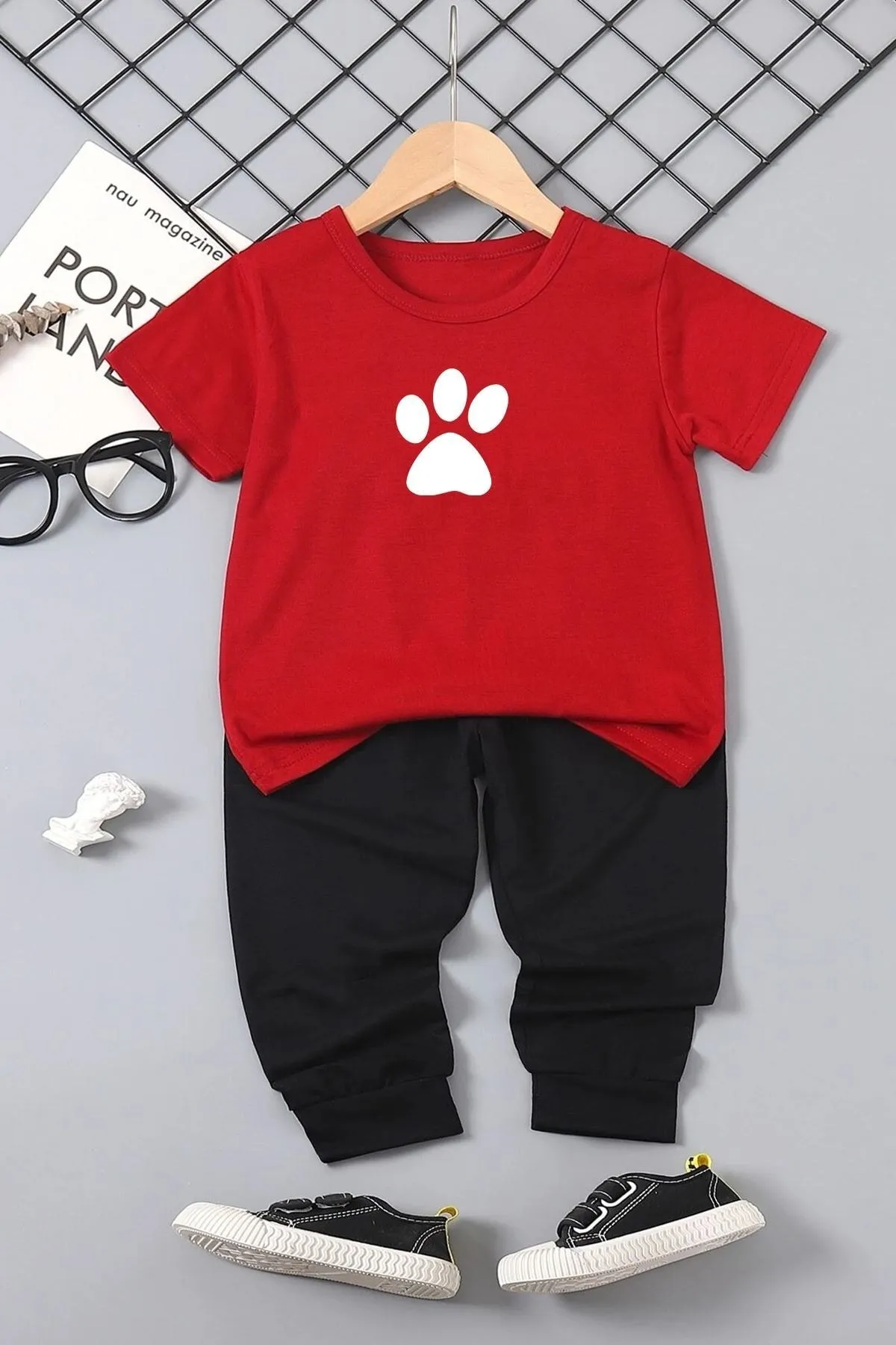 uyguntarz  Kinder-Trainingsanzug-Set „Paw Bottom – Top“.