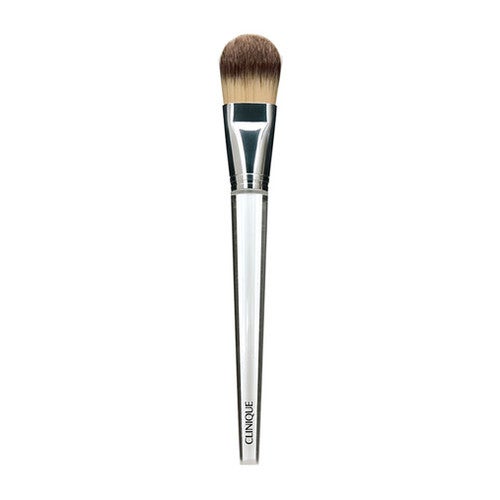 Clinique Brush tekući puder