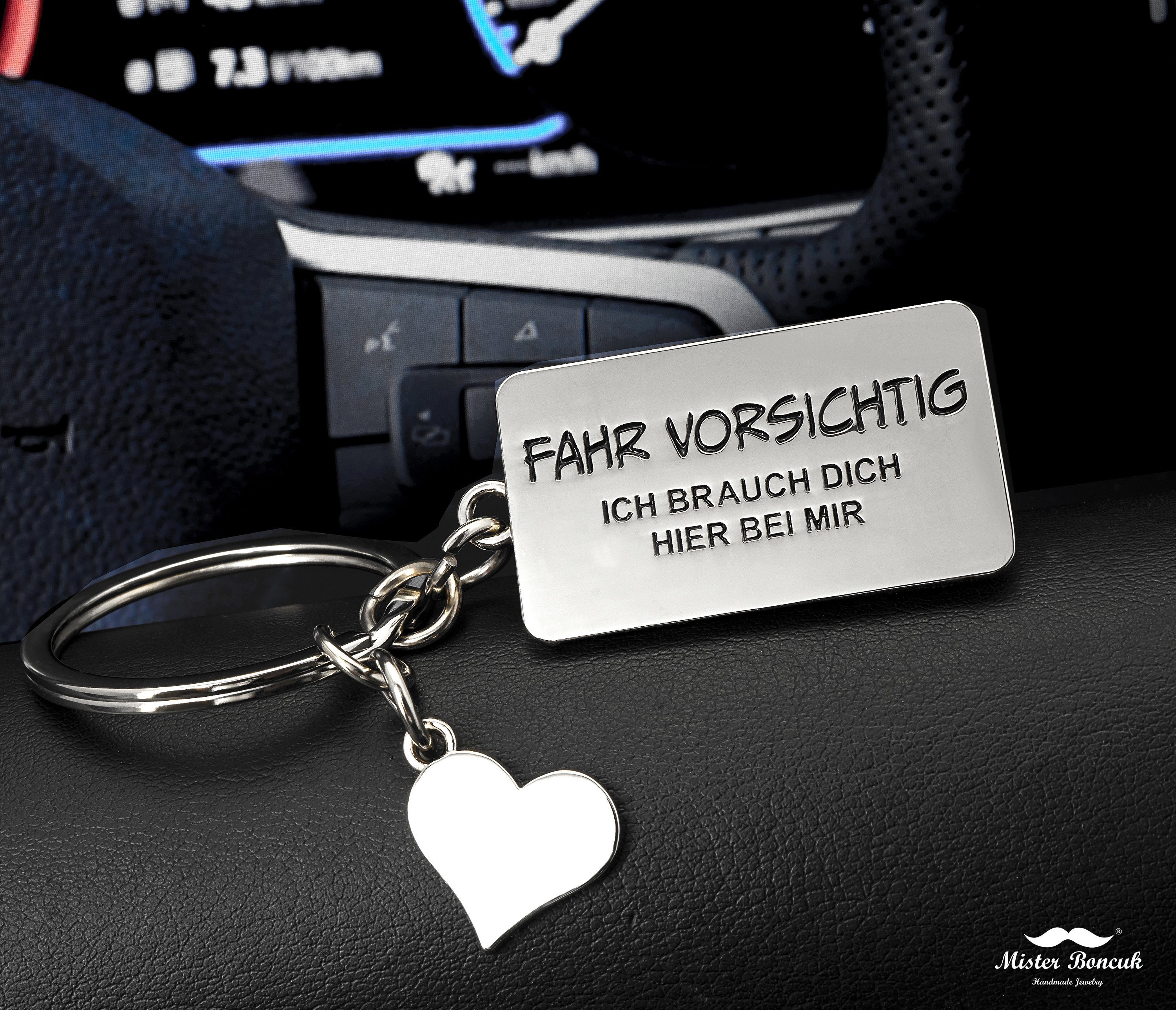 Mister Boncuk Handmade Jewelry Schlüsselanhänger Fahr Vorsichtig mit Herz Anhänger für den Schlüsselbund (Glücksbringer Anhänger mit Gravur), Metall, Gravur