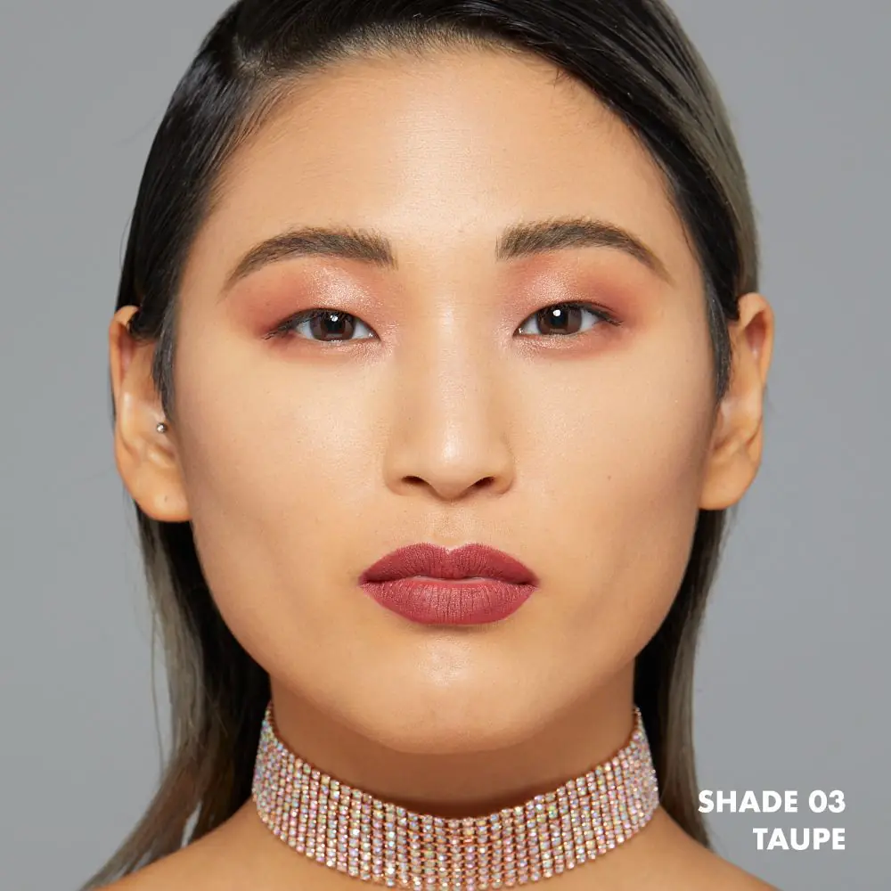 NYX Lift & Snatch! Olovka za obrve u nijansi Taupe
