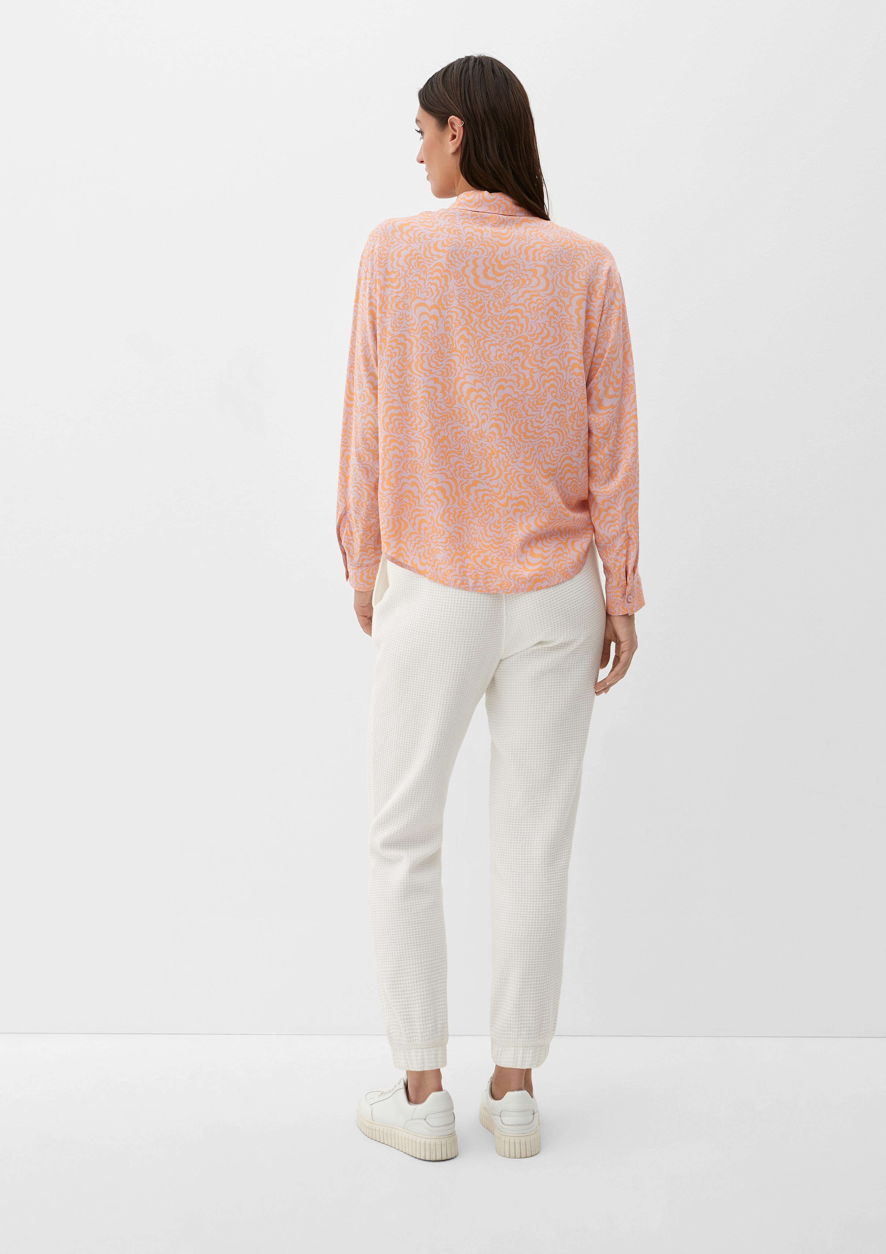 Viskosebluse mit Allovermuster  2126652-41A4