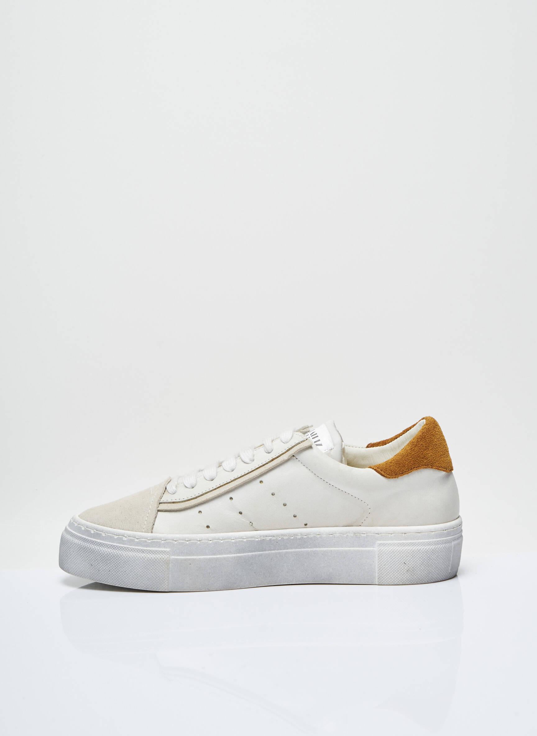 Beatriz Furest Baskets Femme couleur beige