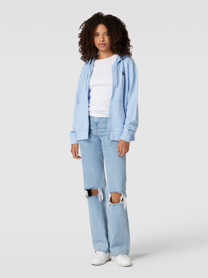 Sweatjacke mit Eingrifftaschen in hellblau