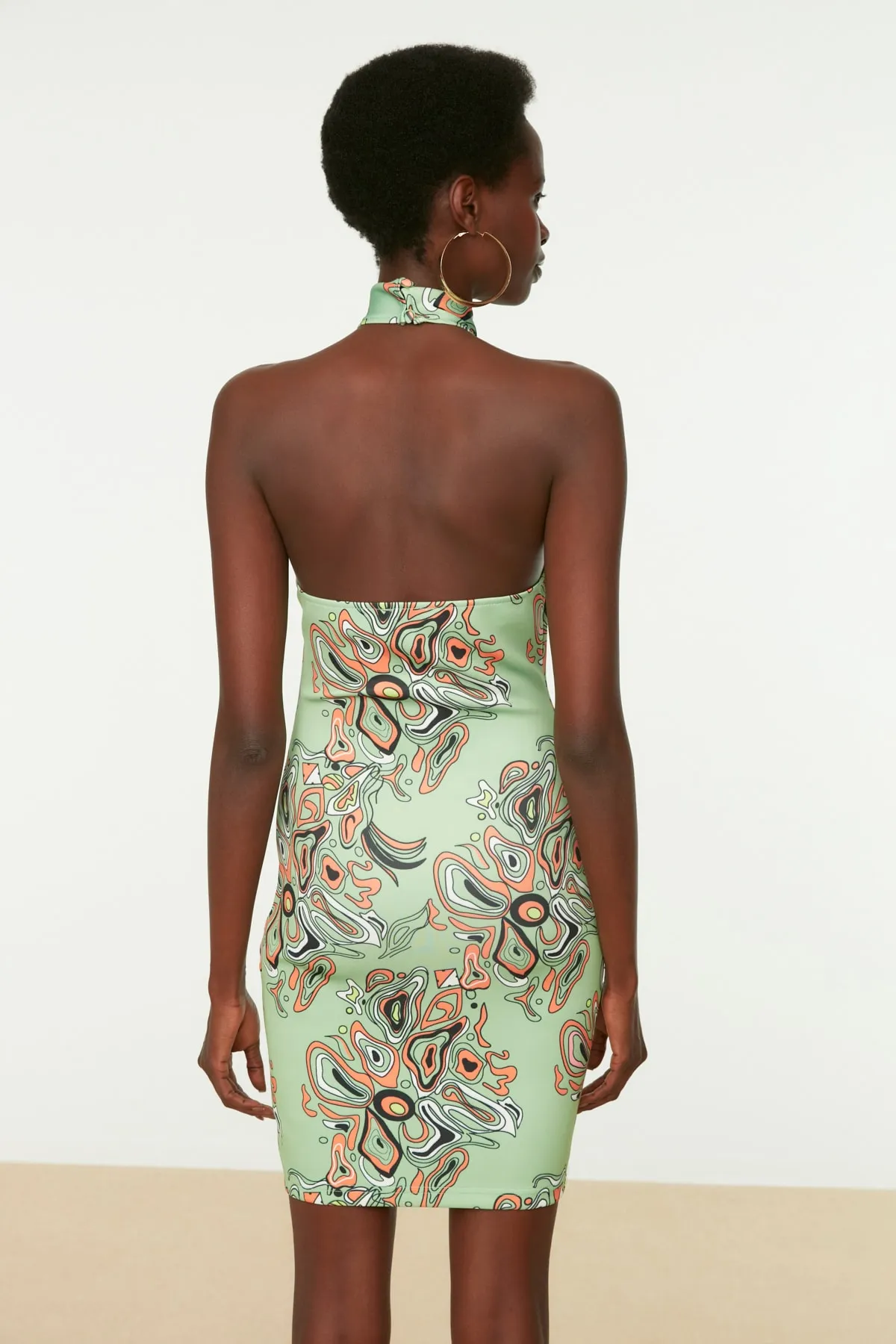 Trendyol Collection  Grünes gemustertes gestricktes elegantes Abendkleid TPRSS22EL1299