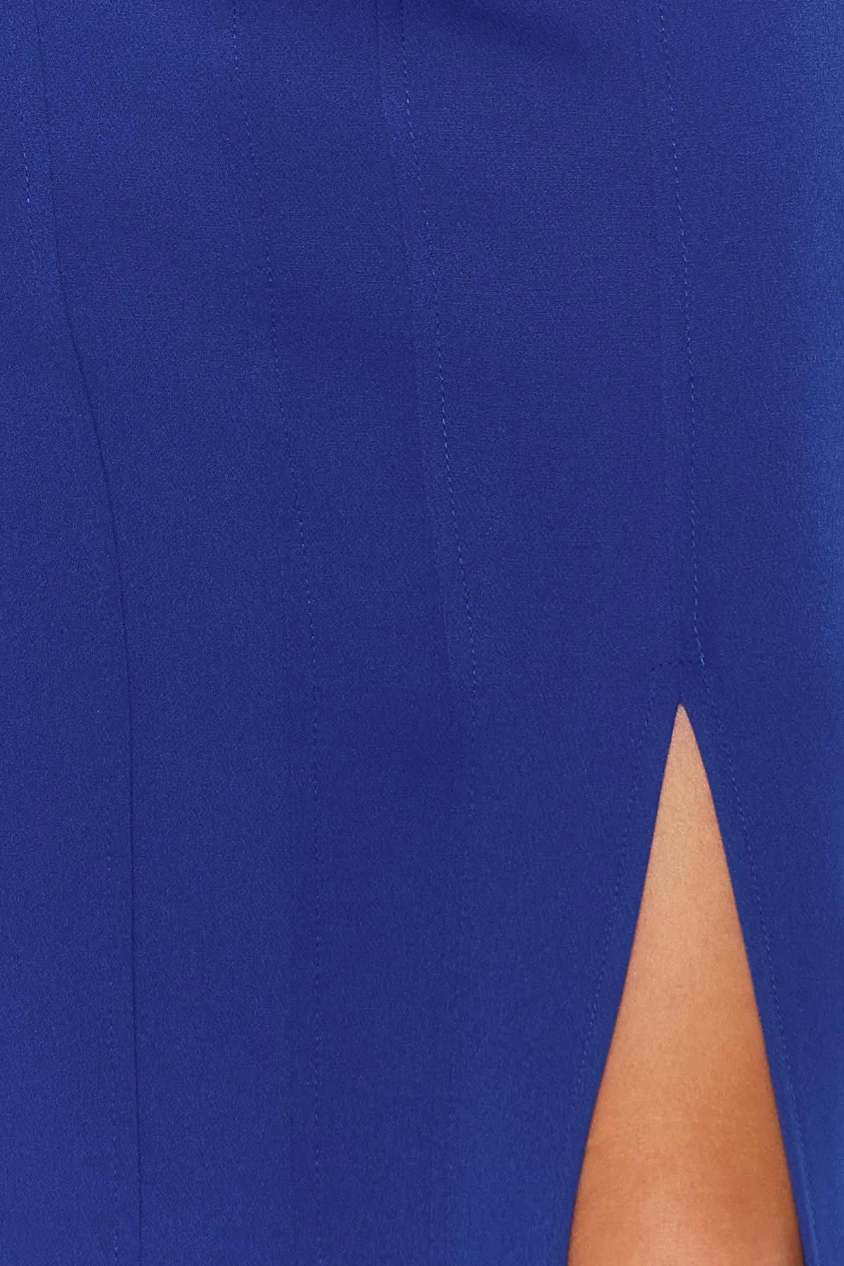 Trendyol Collection  Saks Langes Abendkleid in Bügel-Optik TPRSS23AE00185