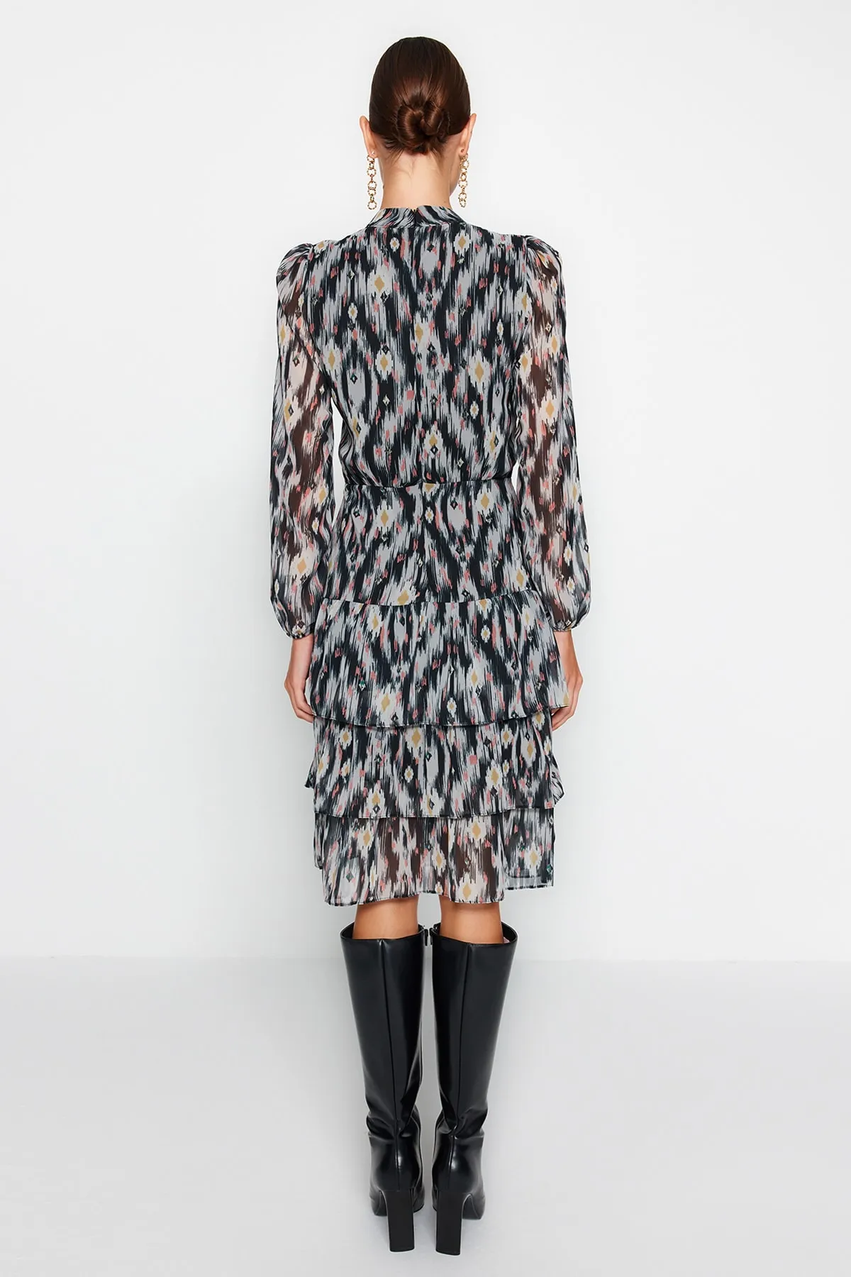 Trendyol Collection  Mehrfarbiges Volant-Webkleid TWOAW21EL0354