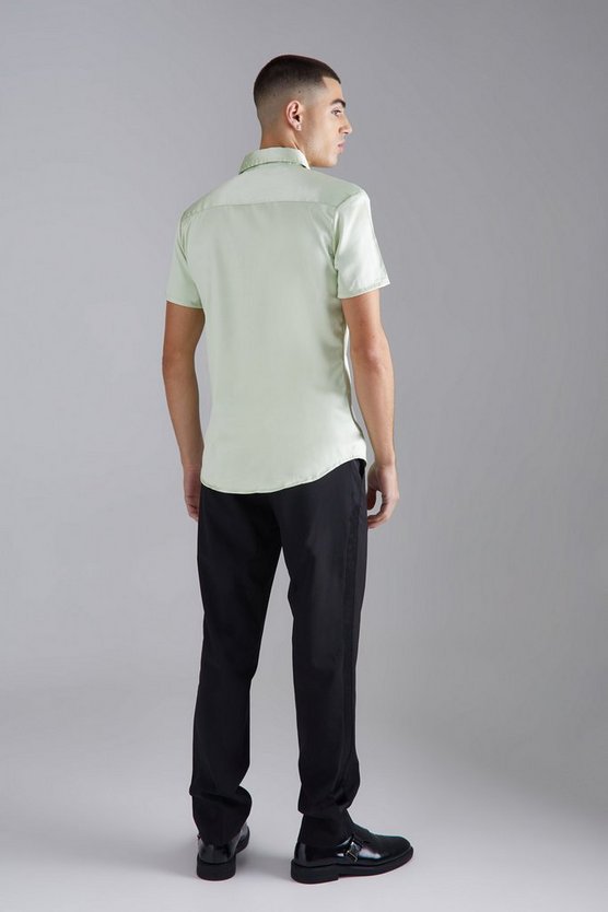 Kurzärmliges Muscle-Fit Hemd aus Stretch Satin