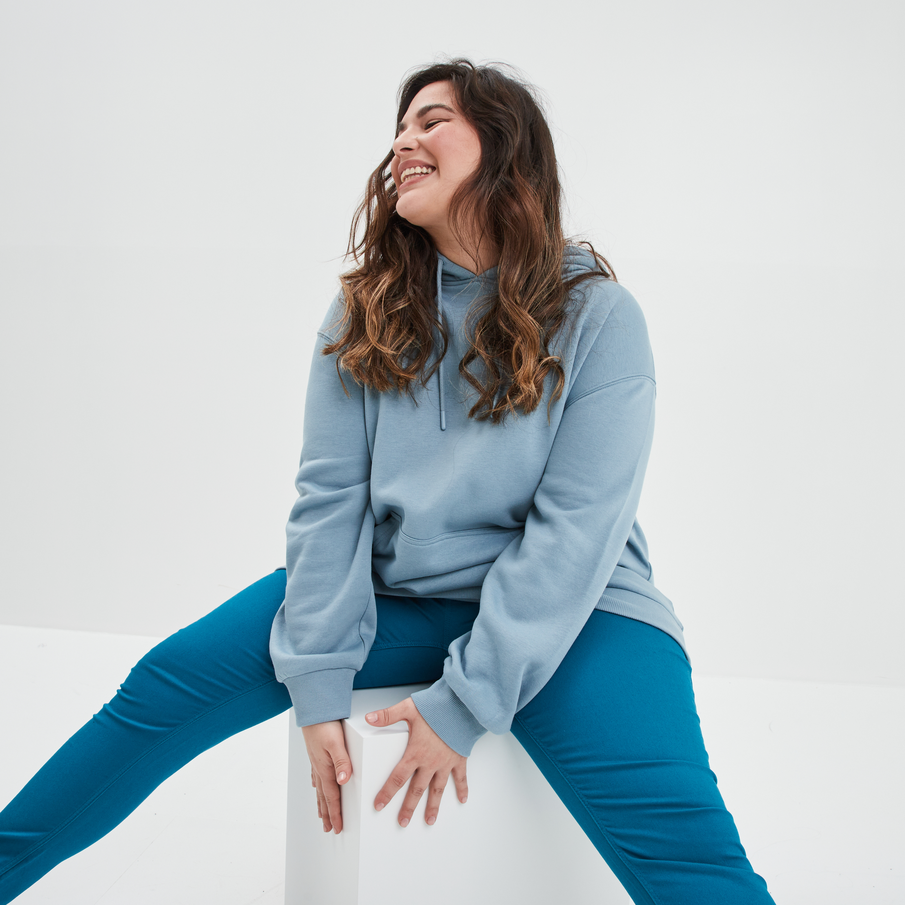 Sweat à capuche hoodie gris femme grande taille | La Halle