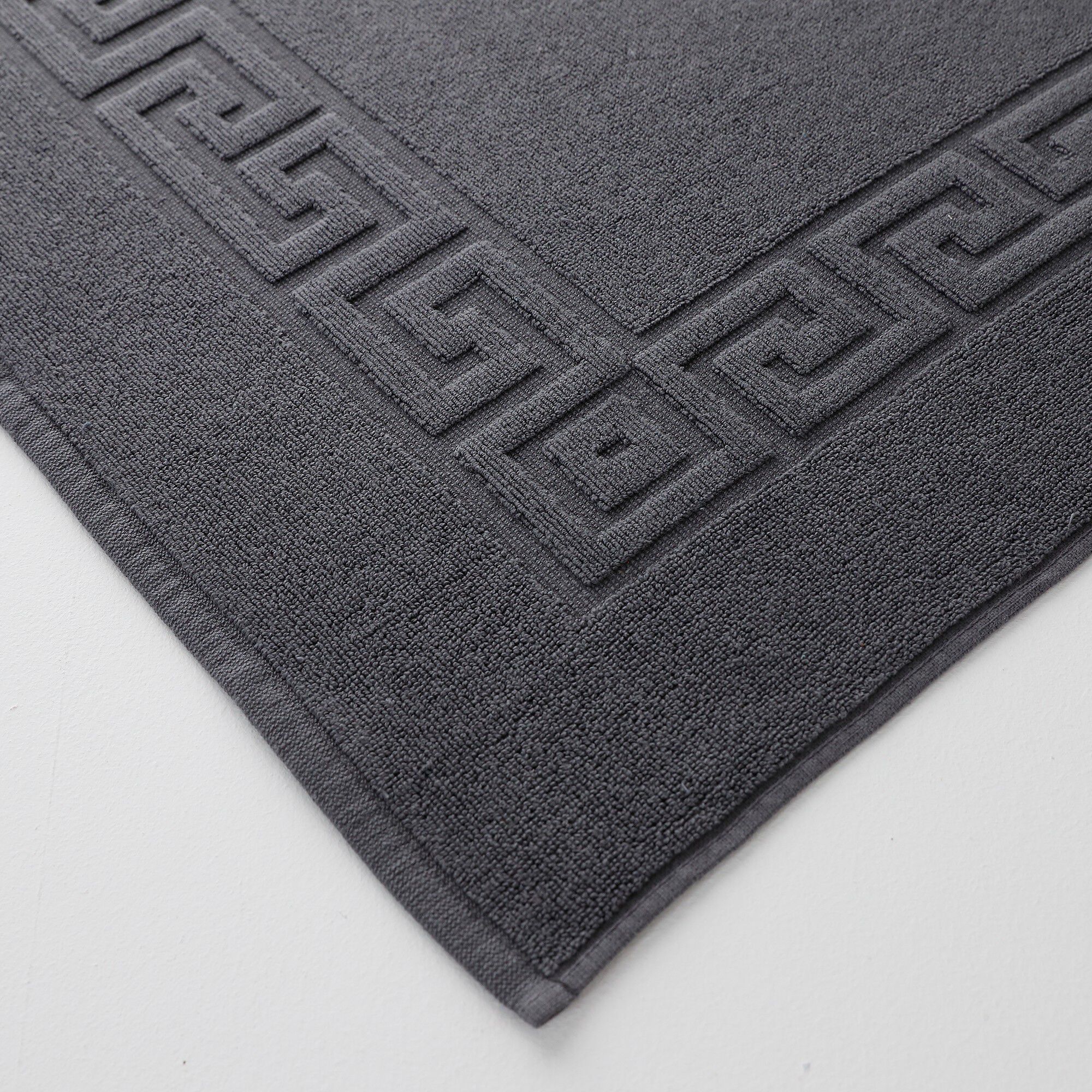 Tapis de bain éponge liteau motif frise grecque