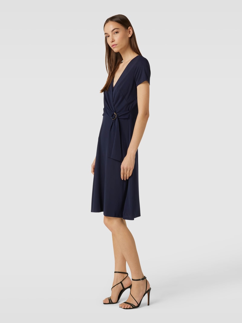 Knielanges Kleid mit V-Ausschnitt Modell 'KARLEE' in marineblau