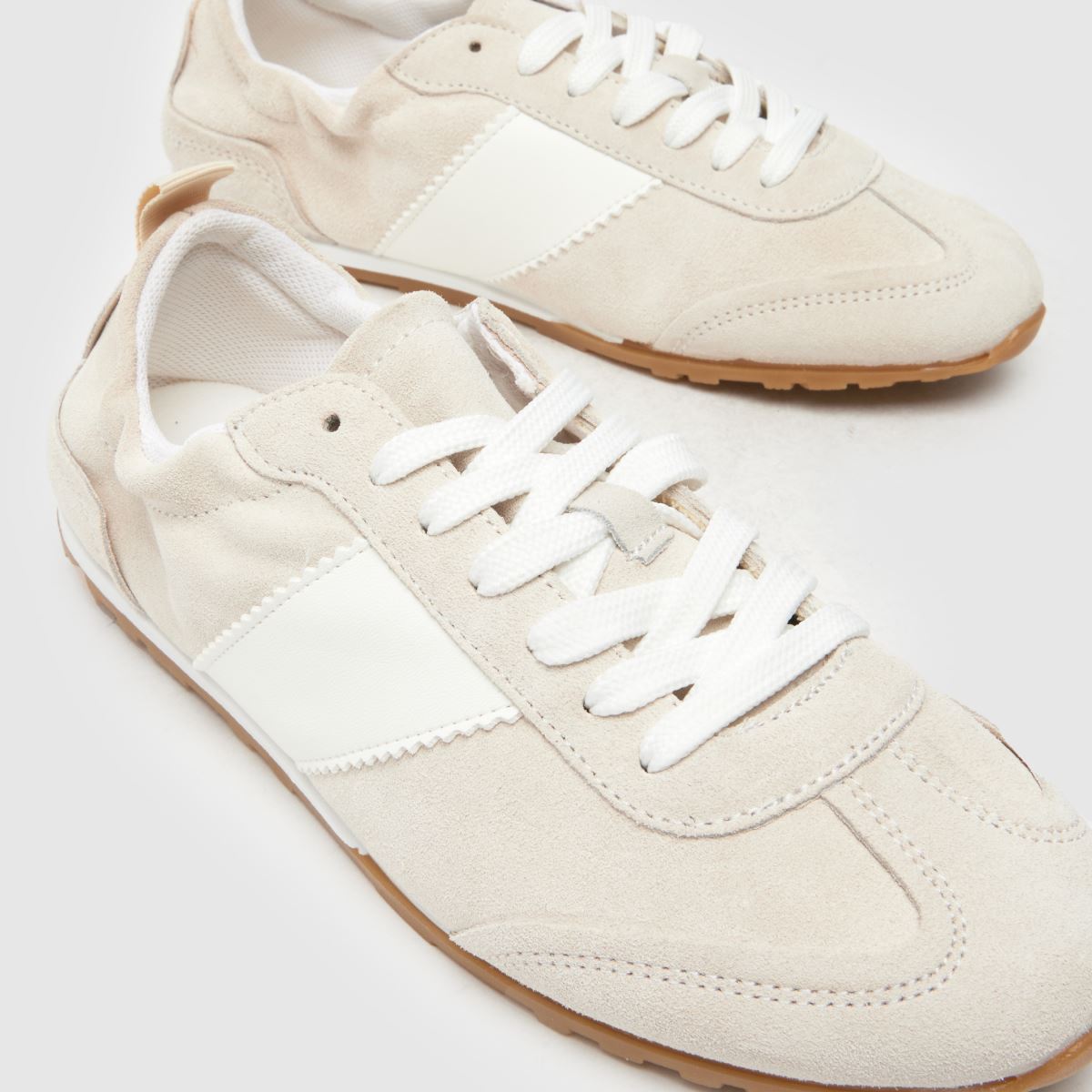 Sko Meredith – Beige sneakers med smal sula