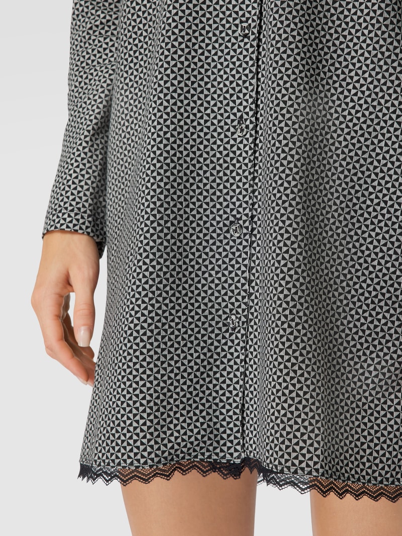 Pyjama-Oberteil mit Allover-Muster in schwarz