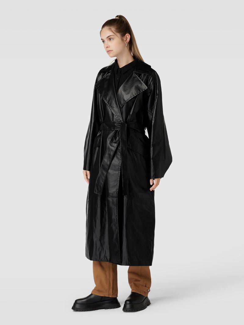 Trenchcoat mit Bindegürtel Modell 'GLOSSY' in black