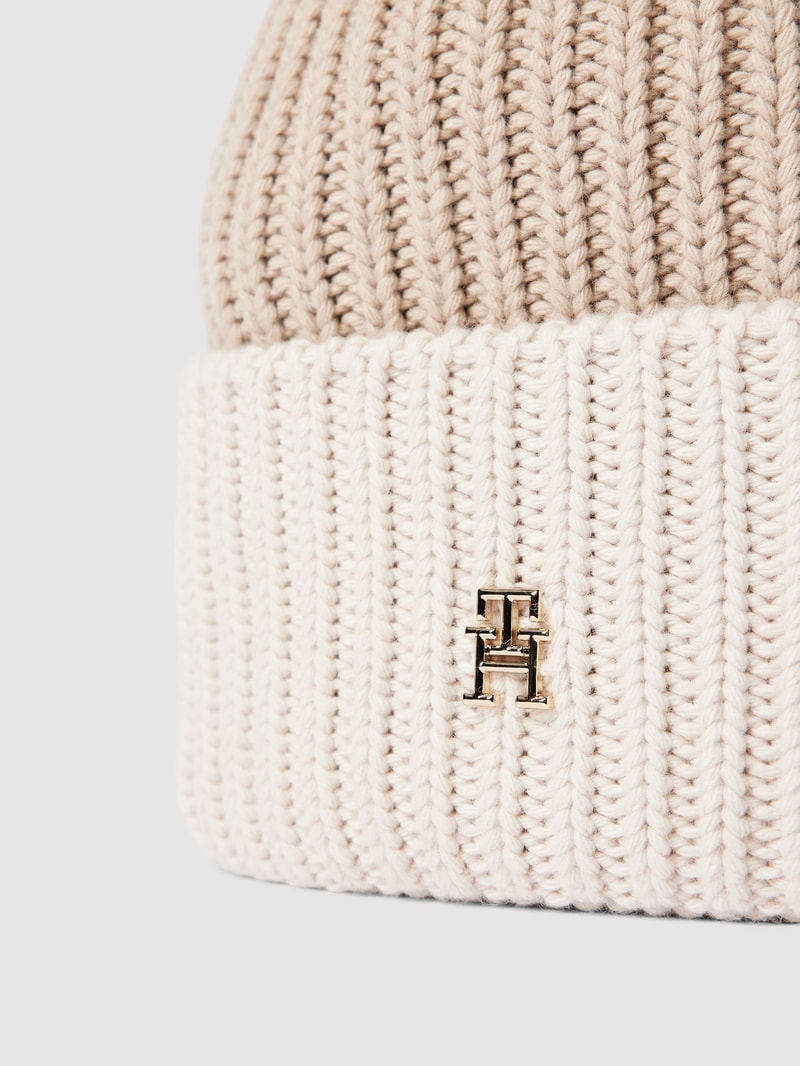 Beanie mit Label-Applikation Modell 'LIMITLESS' in offwhite