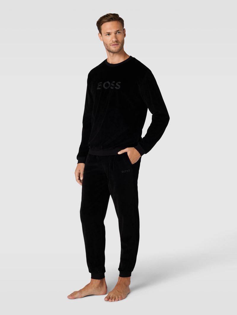 Sweatpants mit seitlichen Eingrifftaschen in schwarz