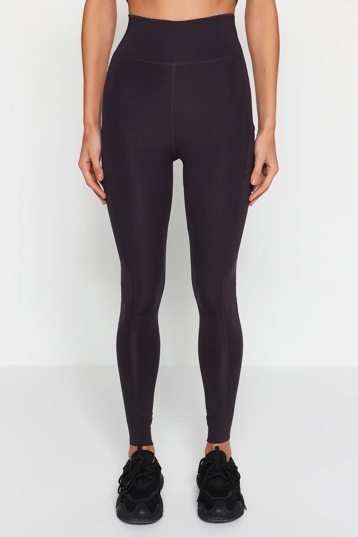 Trendyol Collection  Dunkelanthrazitfarbene, matte, gestrickte Sport-Leggings in voller Länge mit zusätzlicher Bauchstraffungsschicht THMAW24TY00026