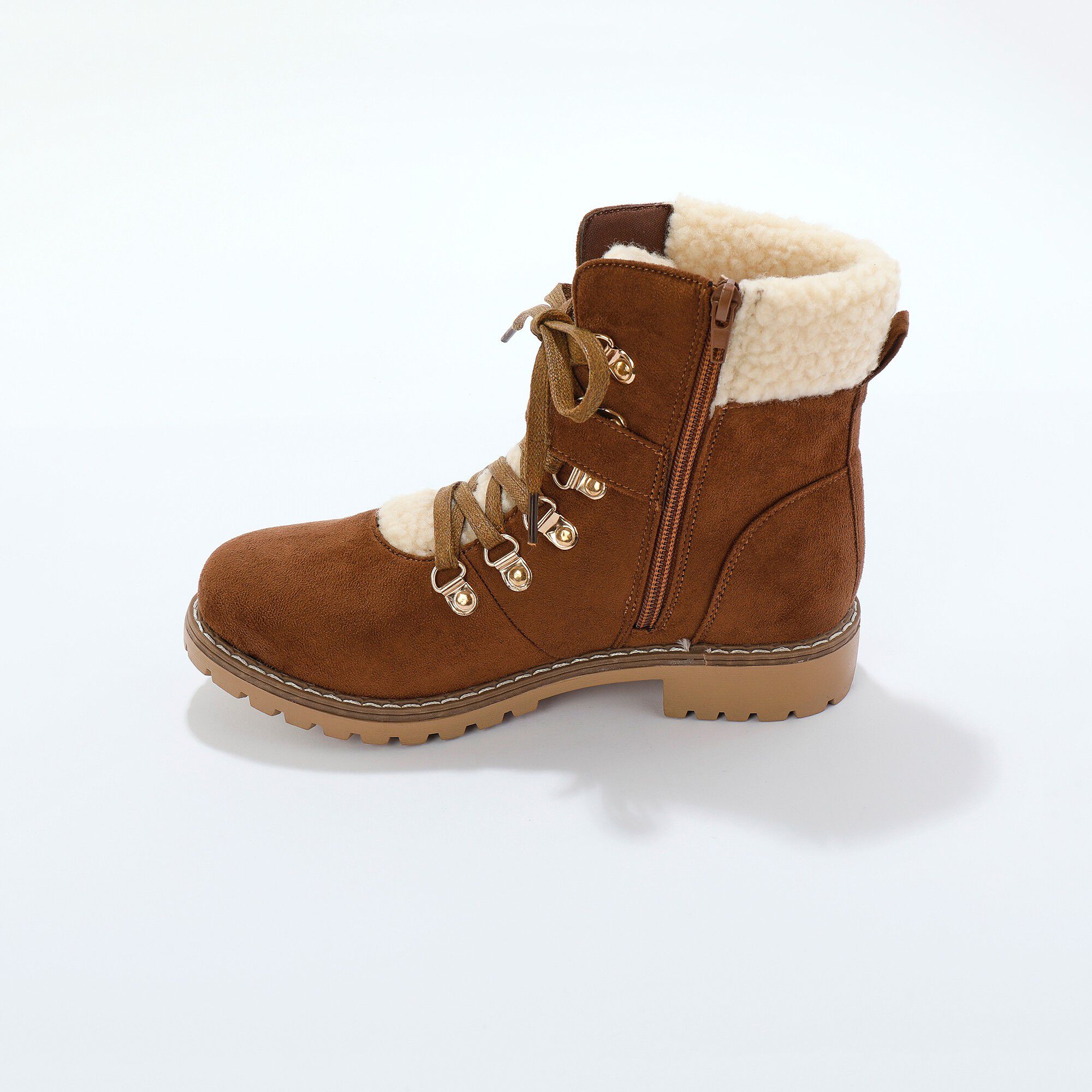 Boots de randonnée, col sherpa et semelle crantée