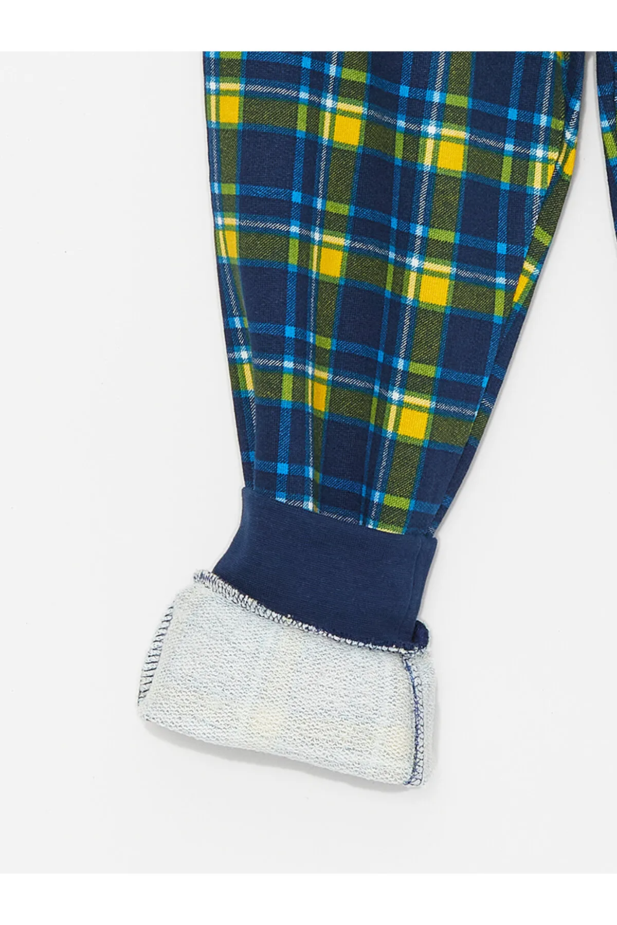 LC Waikiki  Jungen-Pyjama-Set mit Rundhalsausschnitt, kariert und langärmelig
