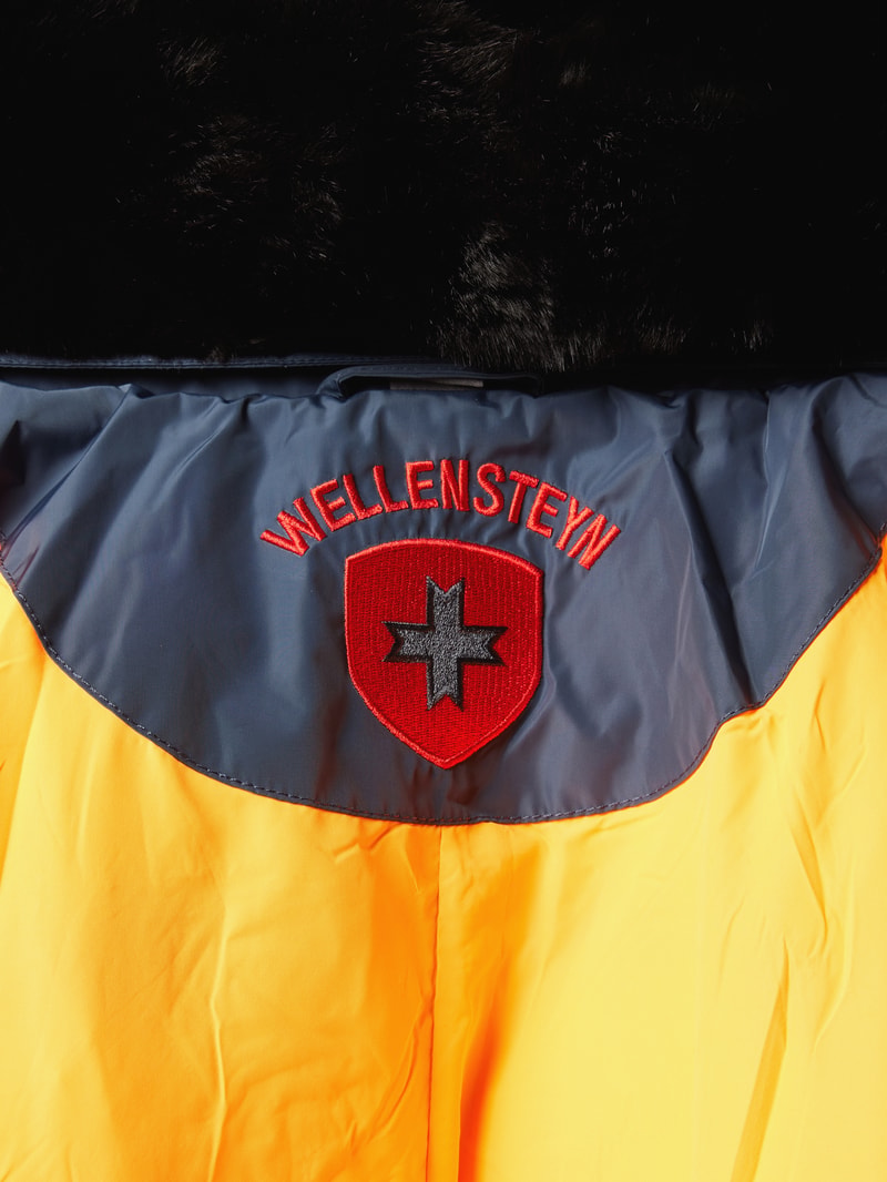 Funktionsjacke mit abnehmbarer Kapuze Modell 'MARVELLOUS' in blau