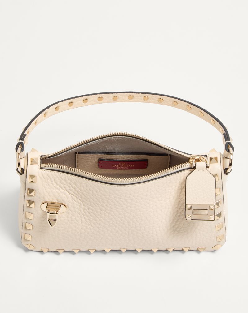Bolsa de ombro pequena Rockstud em couro de bezerro granulado