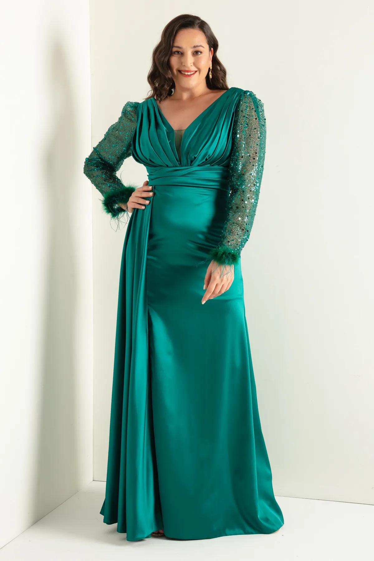 Lafaba  Smaragdgrünes Damen-Abendkleid mit V-Ausschnitt und Steinschlitzen, langes Abendkleid in Übergröße