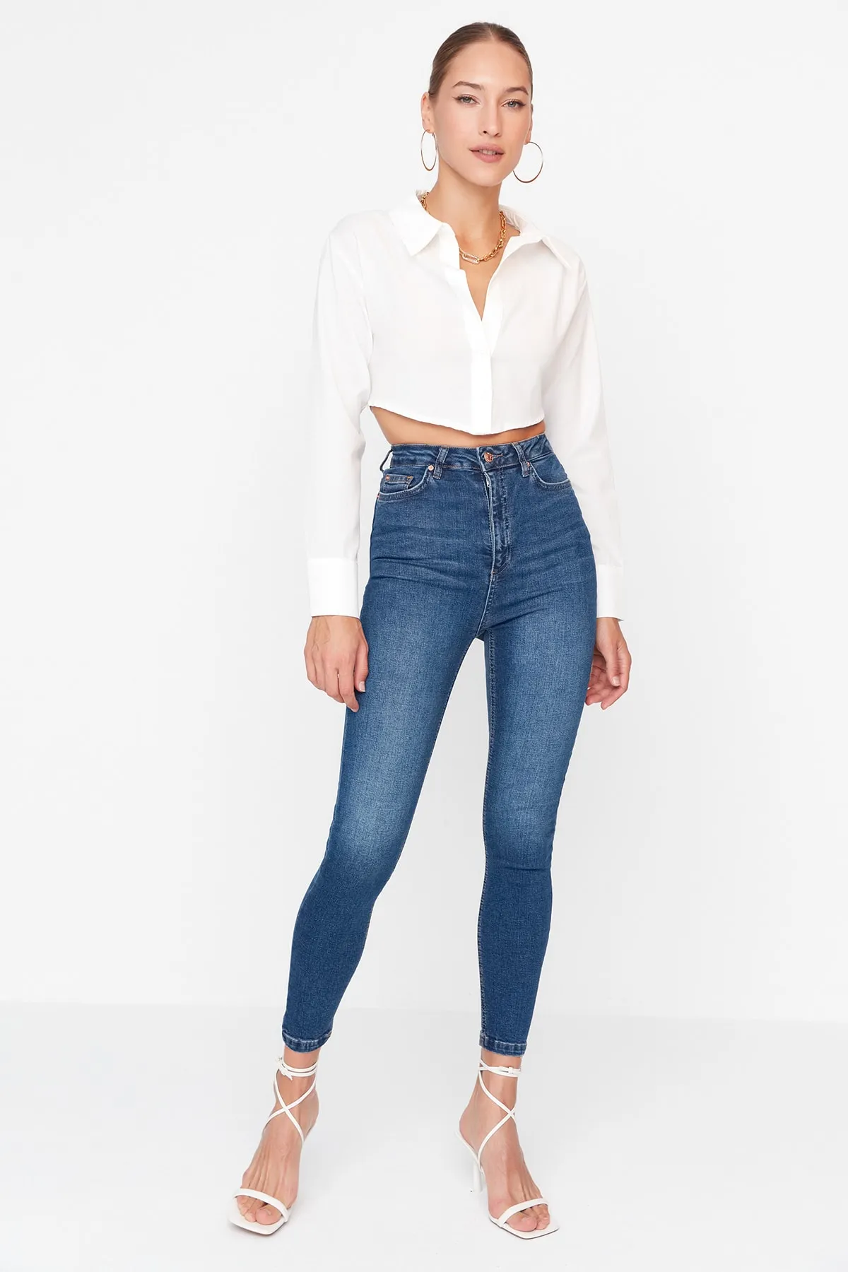 Trendyol Collection  Blaue Skinny Jeans mit hoher Taille TWOAW22JE0366