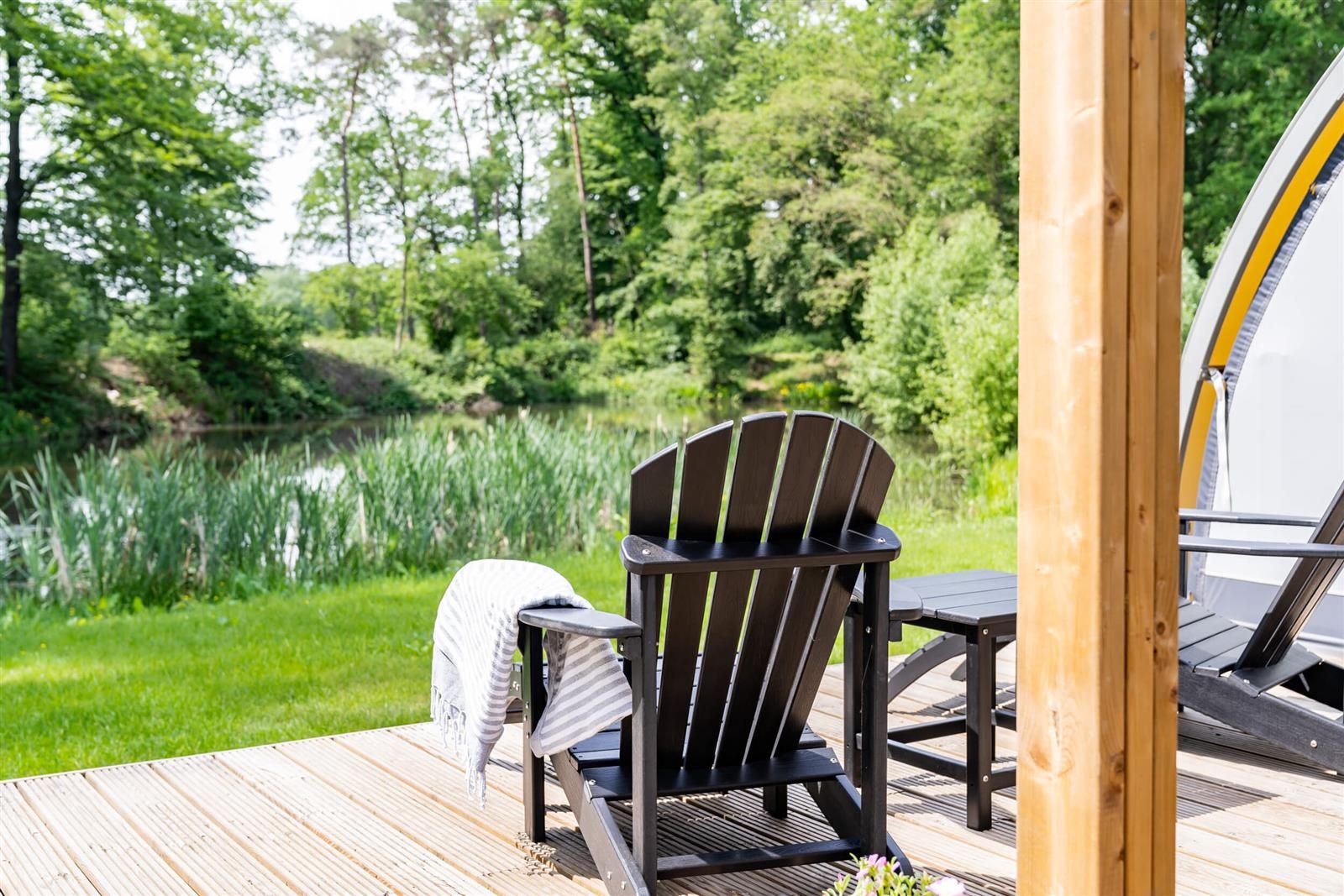 MaximaVida Montreal Adirondack schwarzer Gartenstuhl