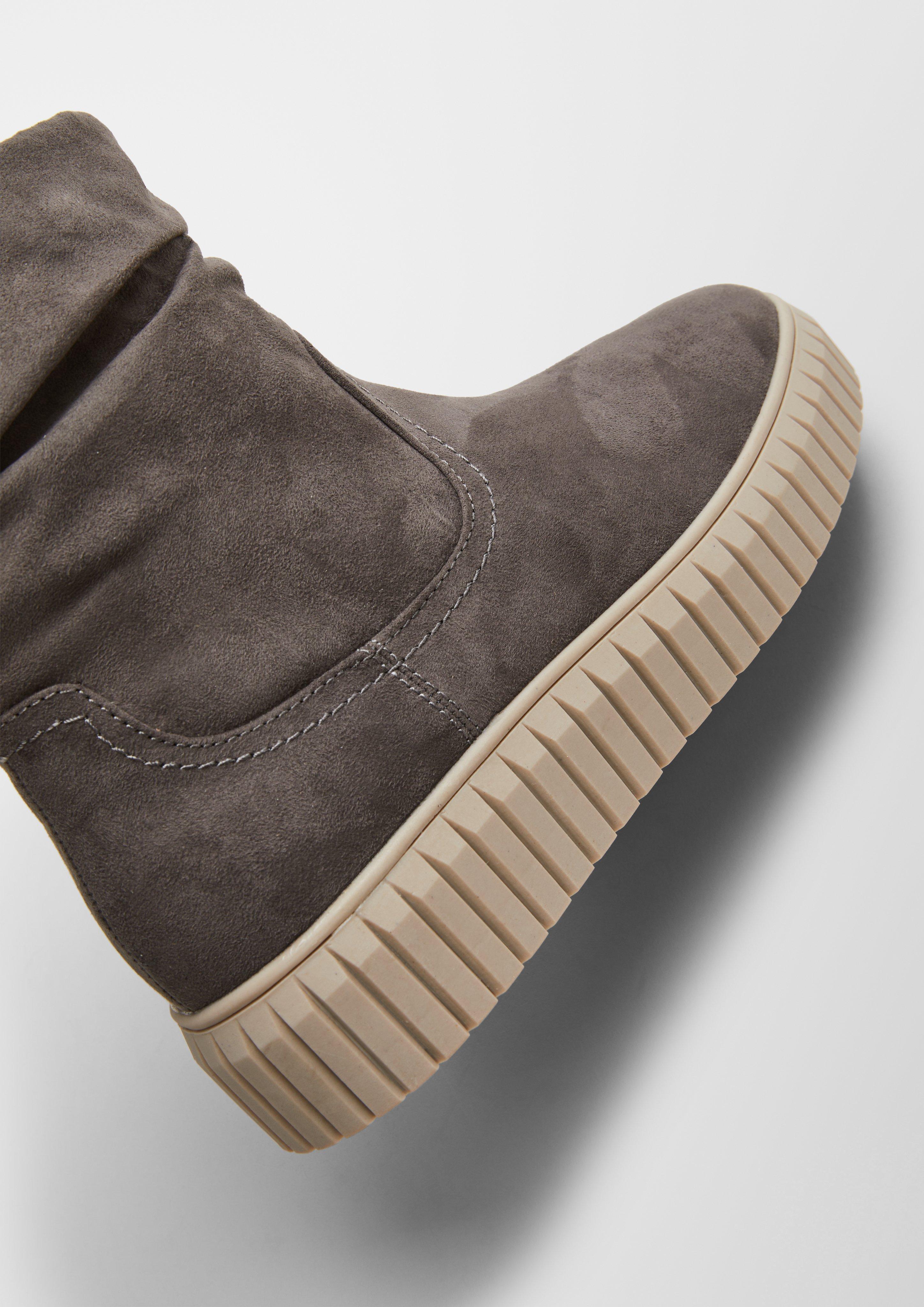 Gefütterte Boots mit Plateausohle  6006631-235