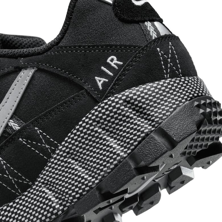 NIKE Wmns Air Humara 