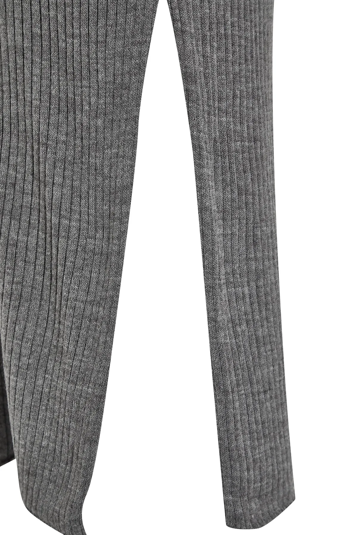Trendyol Collection  Anthrazitfarbenes, kurzes Basic-Set aus Strickoberteil und -unterteil mit Rock TWOAW23AU00170
